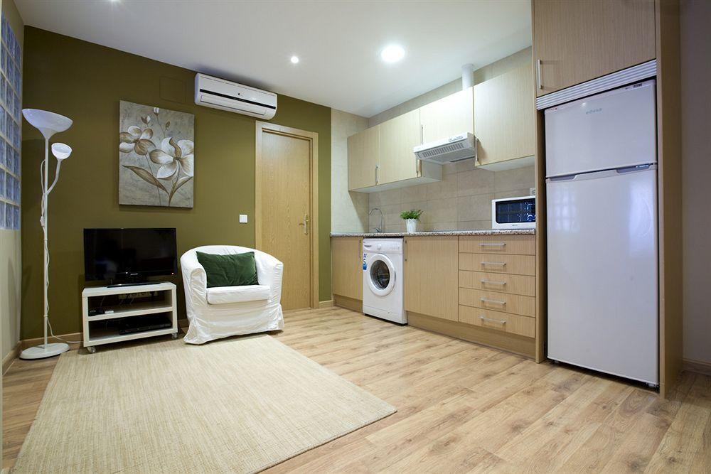 Apartamentos Apr Numancia マドリード エクステリア 写真