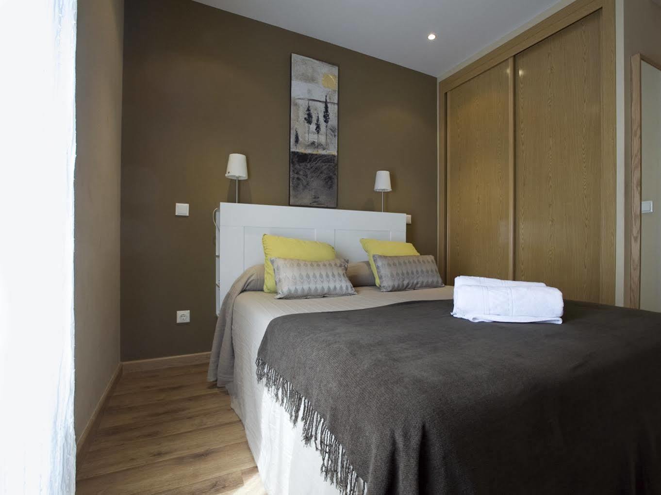 Apartamentos Apr Numancia マドリード エクステリア 写真