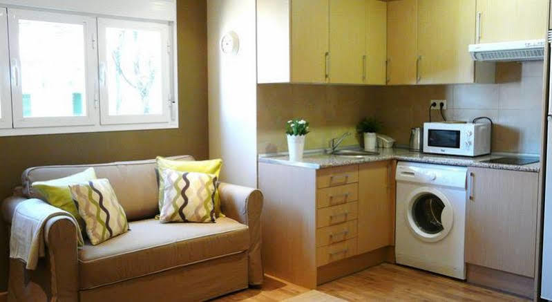 Apartamentos Apr Numancia マドリード エクステリア 写真