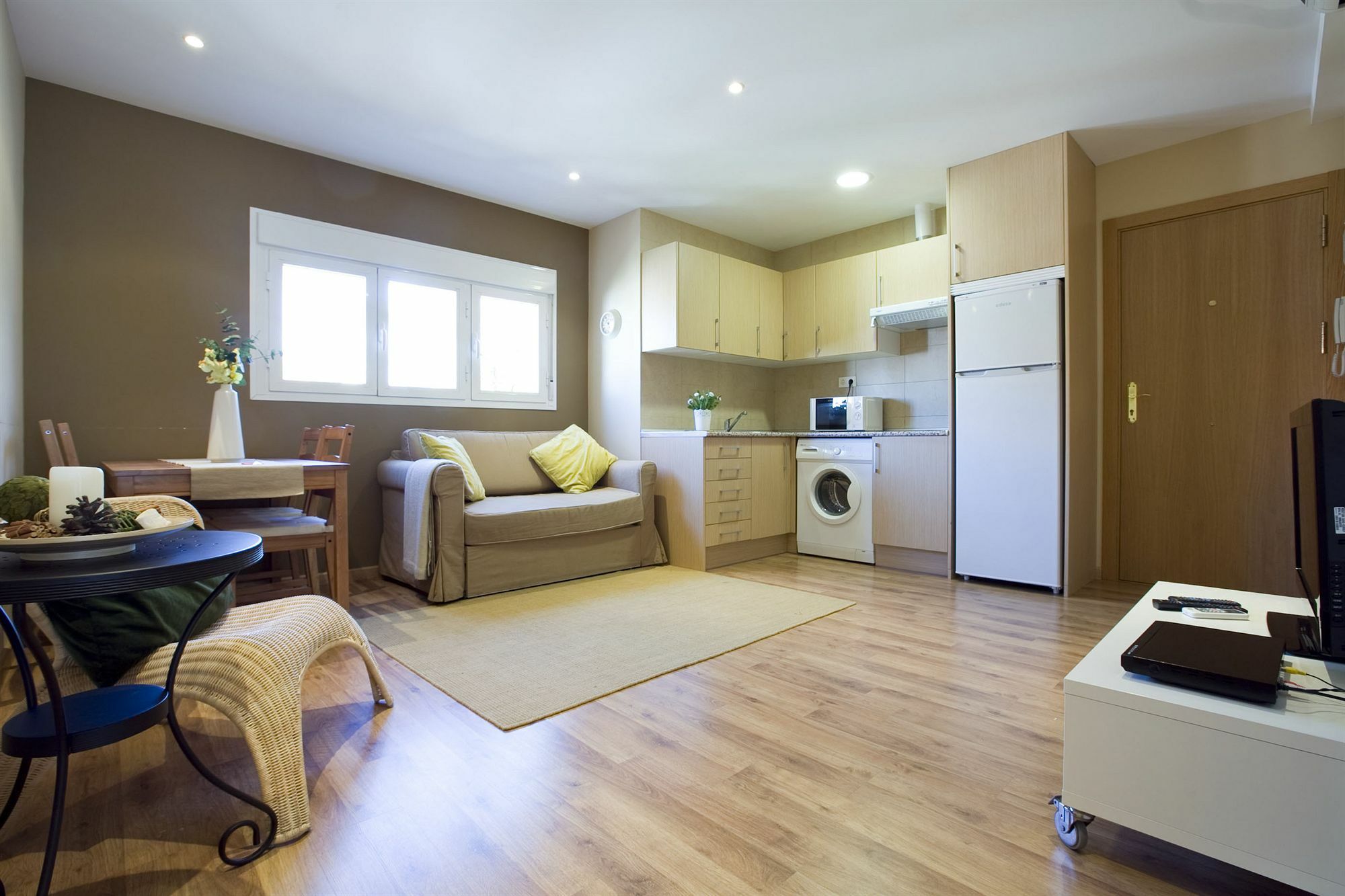 Apartamentos Apr Numancia マドリード エクステリア 写真